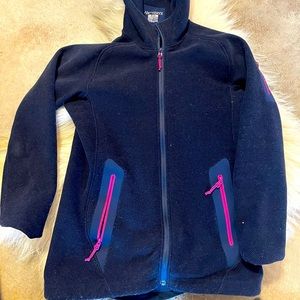 Arcteryx fleece coat with windbreaker material
